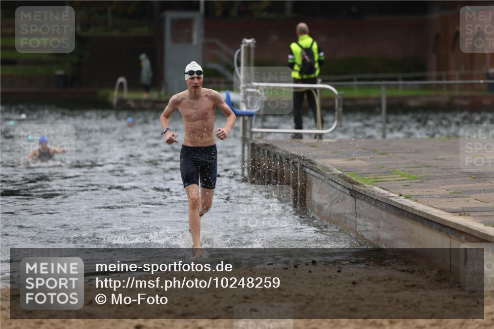 13.09.2026 - Stadtparktriathlon Mo-Foto http://msf.ph/oto/10248259 13.09.2026 13:12:38 Schwimmen 1456, 1471 meine-sportfotos.de