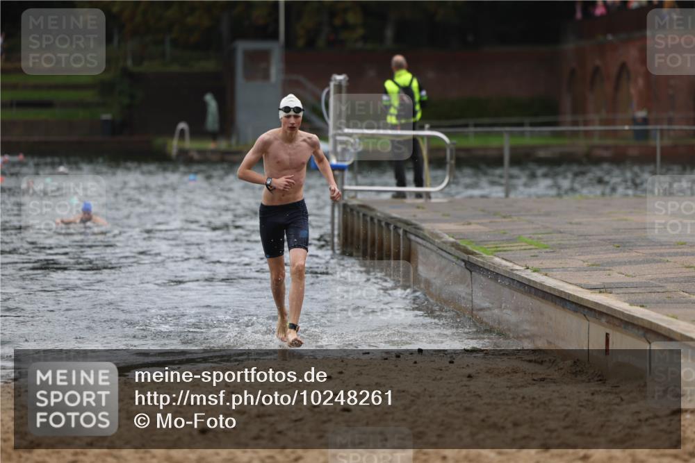 13.09.2026 - Stadtparktriathlon Mo-Foto http://msf.ph/oto/10248261 13.09.2026 13:12:38 Schwimmen 1456, 1471 meine-sportfotos.de
