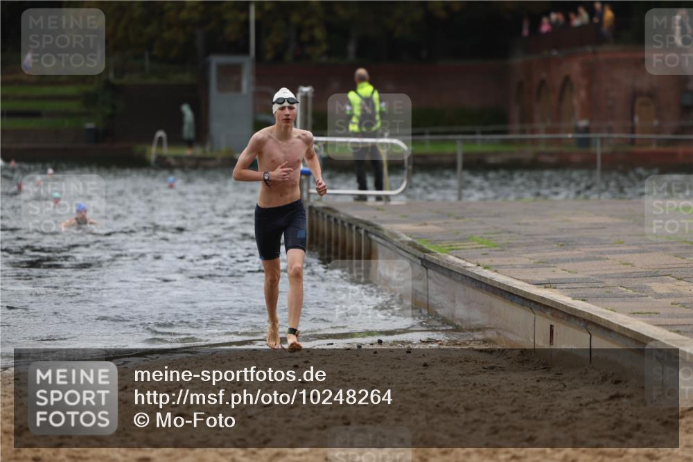 13.09.2026 - Stadtparktriathlon Mo-Foto http://msf.ph/oto/10248264 13.09.2026 13:12:39 Schwimmen 1456, 1471 meine-sportfotos.de