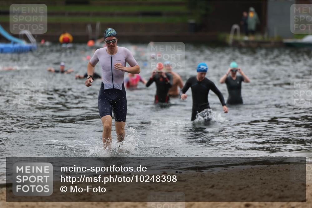 13.09.2026 - Stadtparktriathlon Mo-Foto http://msf.ph/oto/10248398 13.09.2026 13:13:30 Schwimmen 1430, 1438, 1439 meine-sportfotos.de