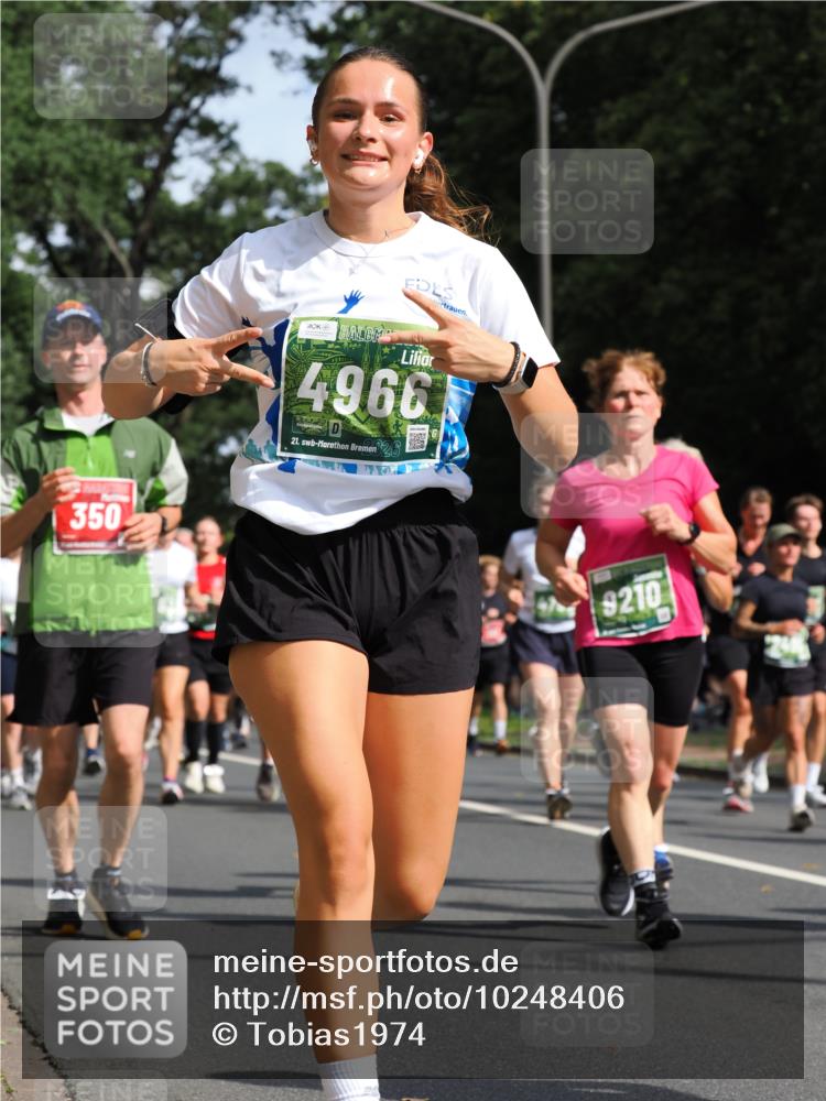 13.09.2026 - 21. swb-Marathon Bremen TobiasT http://msf.ph/oto/10248406 13.09.2026 12:11:44 Laufen 350, 4966, 21, 9210, 24 meine-sportfotos.de