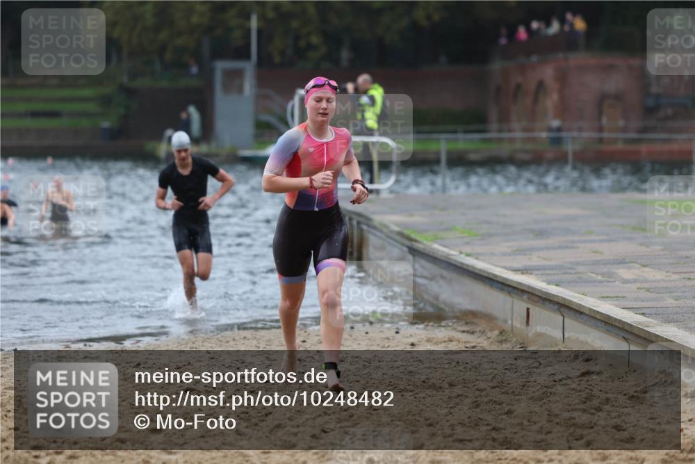 13.09.2026 - Stadtparktriathlon Mo-Foto http://msf.ph/oto/10248482 13.09.2026 13:13:48 Schwimmen 1430, 1436, 1444, 1458, 1463 meine-sportfotos.de