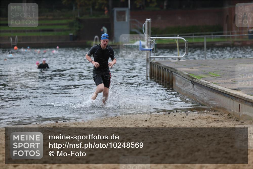 13.09.2026 - Stadtparktriathlon Mo-Foto http://msf.ph/oto/10248569 13.09.2026 13:14:12 Schwimmen 1434, 1440, 1470 meine-sportfotos.de