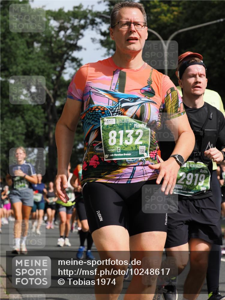 13.09.2026 - 21. swb-Marathon Bremen TobiasT http://msf.ph/oto/10248617 13.09.2026 12:13:18 Laufen 8132, 21, 20, 2919, 8752, 21 meine-sportfotos.de