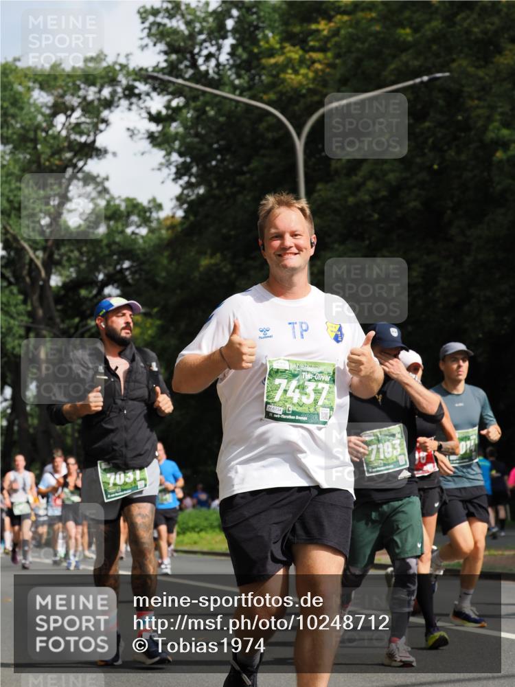 13.09.2026 - 21. swb-Marathon Bremen TobiasT http://msf.ph/oto/10248712 13.09.2026 12:14:02 Laufen 7031, 7437, 6734, 21, 26, 7193 meine-sportfotos.de