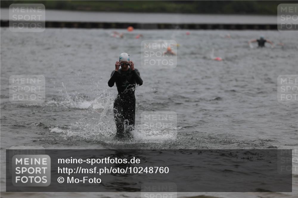 13.09.2026 - Stadtparktriathlon Mo-Foto http://msf.ph/oto/10248760 13.09.2026 13:16:24 Schwimmen 1505, 1506 meine-sportfotos.de