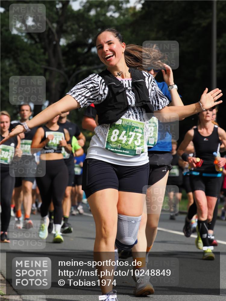 13.09.2026 - 21. swb-Marathon Bremen TobiasT http://msf.ph/oto/10248849 13.09.2026 12:15:21 Laufen 302, 9307, 8473, 21, 26 meine-sportfotos.de