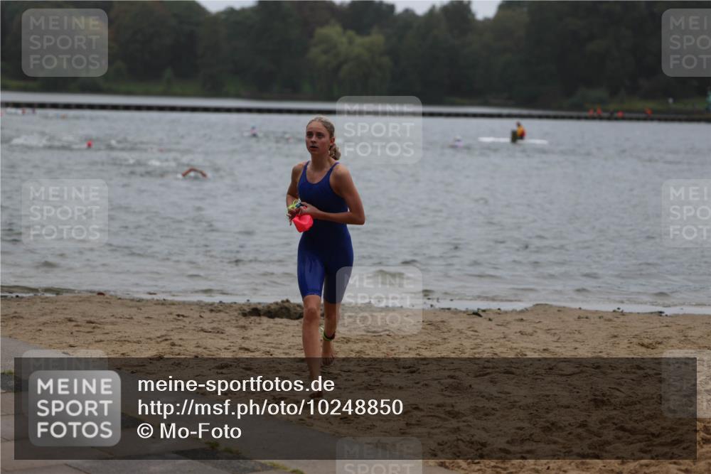 13.09.2026 - Stadtparktriathlon Mo-Foto http://msf.ph/oto/10248850 13.09.2026 13:17:00 Schwimmen 1484, 1519, 1526 meine-sportfotos.de