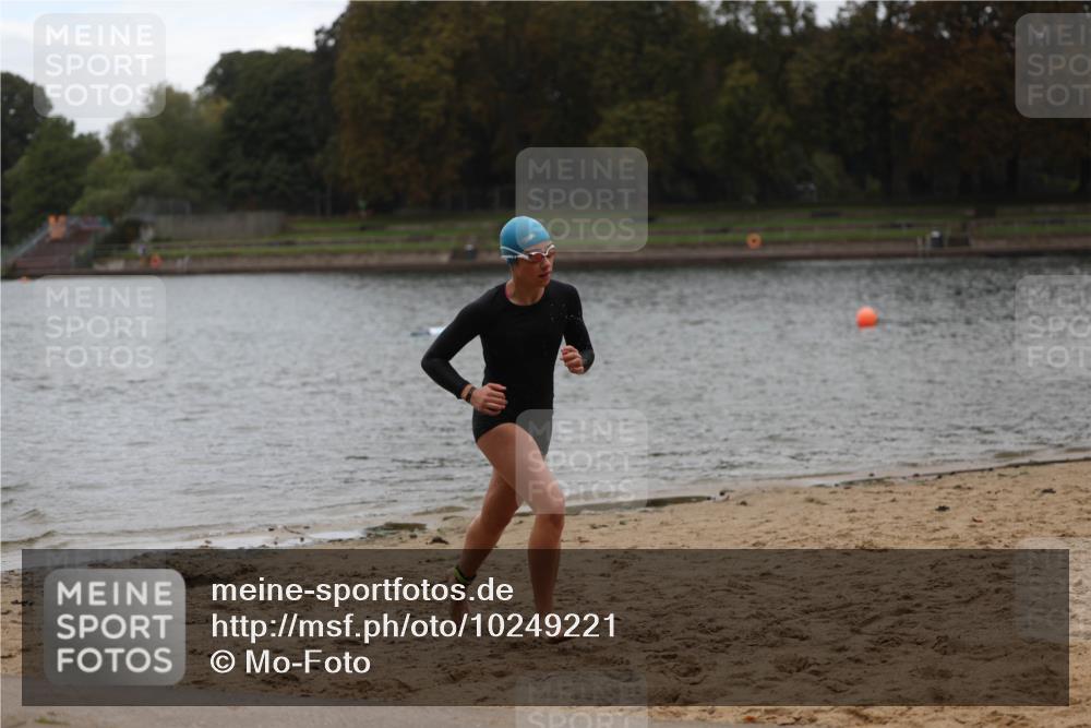 13.09.2026 - Stadtparktriathlon Mo-Foto http://msf.ph/oto/10249221 13.09.2026 13:20:26 Schwimmen 1497, 1517 meine-sportfotos.de