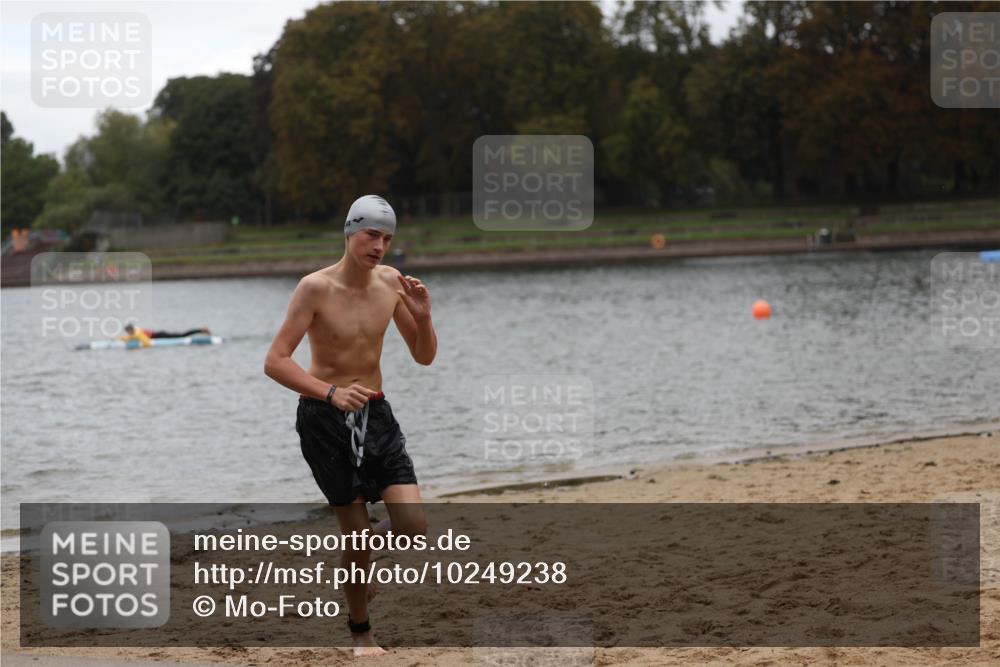 13.09.2026 - Stadtparktriathlon Mo-Foto http://msf.ph/oto/10249238 13.09.2026 13:20:30 Schwimmen 1497, 1517 meine-sportfotos.de