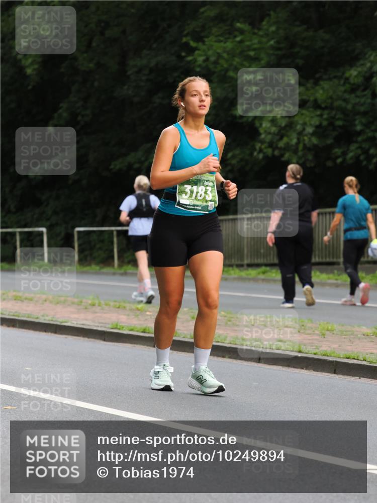 13.09.2026 - 21. swb-Marathon Bremen TobiasT http://msf.ph/oto/10249894 13.09.2026 12:22:45 Laufen 3183 meine-sportfotos.de