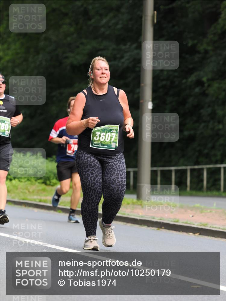 13.09.2026 - 21. swb-Marathon Bremen TobiasT http://msf.ph/oto/10250179 13.09.2026 12:25:31 Laufen 80, 3607, 21 meine-sportfotos.de