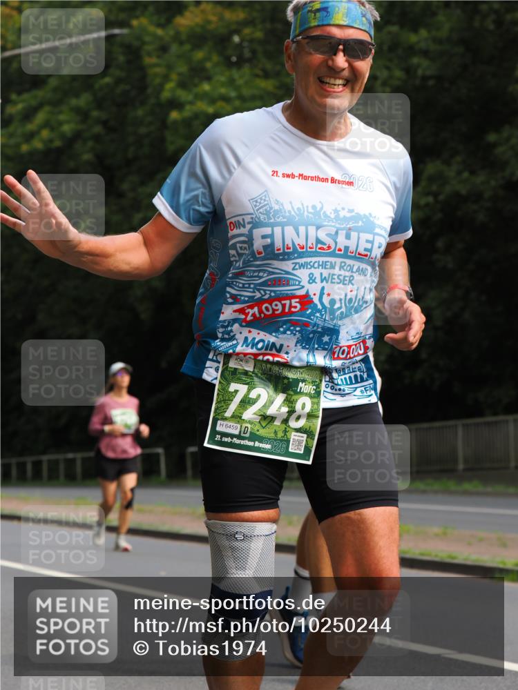 13.09.2026 - 21. swb-Marathon Bremen TobiasT http://msf.ph/oto/10250244 13.09.2026 12:26:19 Laufen 21, 026, 21, 0975, 40, 7248, 6459, 21, 26, 10, 000 meine-sportfotos.de