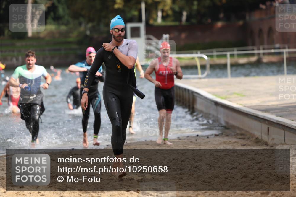 13.09.2026 - Stadtparktriathlon Mo-Foto http://msf.ph/oto/10250658 13.09.2026 11:30:41 Schwimmen 847, 862, 879, 886, 891, 916, 924, 927, 937, 941 meine-sportfotos.de