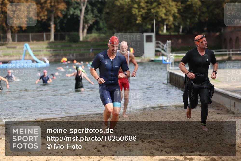 13.09.2026 - Stadtparktriathlon Mo-Foto http://msf.ph/oto/10250686 13.09.2026 11:30:51 Schwimmen 847, 886, 914, 916 meine-sportfotos.de