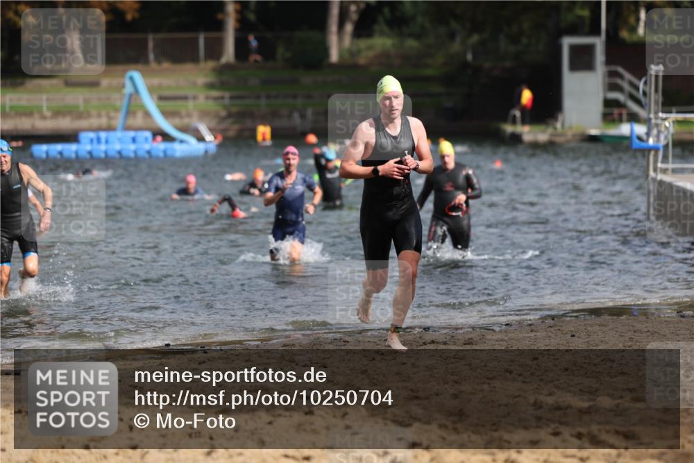 13.09.2026 - Stadtparktriathlon Mo-Foto http://msf.ph/oto/10250704 13.09.2026 11:30:59 Schwimmen 867, 893, 914, 926 meine-sportfotos.de