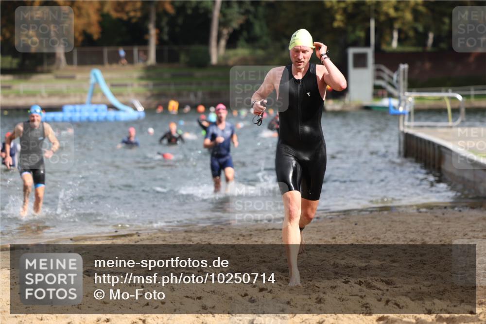 13.09.2026 - Stadtparktriathlon Mo-Foto http://msf.ph/oto/10250714 13.09.2026 11:31:01 Schwimmen 830, 867, 893, 914, 926 meine-sportfotos.de