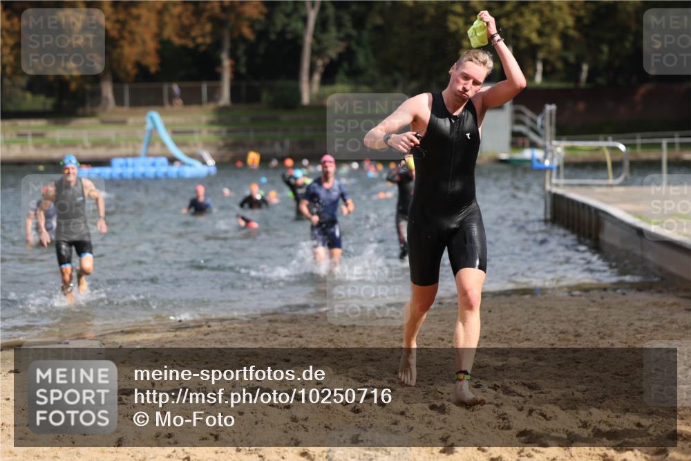 13.09.2026 - Stadtparktriathlon Mo-Foto http://msf.ph/oto/10250716 13.09.2026 11:31:01 Schwimmen 830, 867, 893, 914, 926 meine-sportfotos.de
