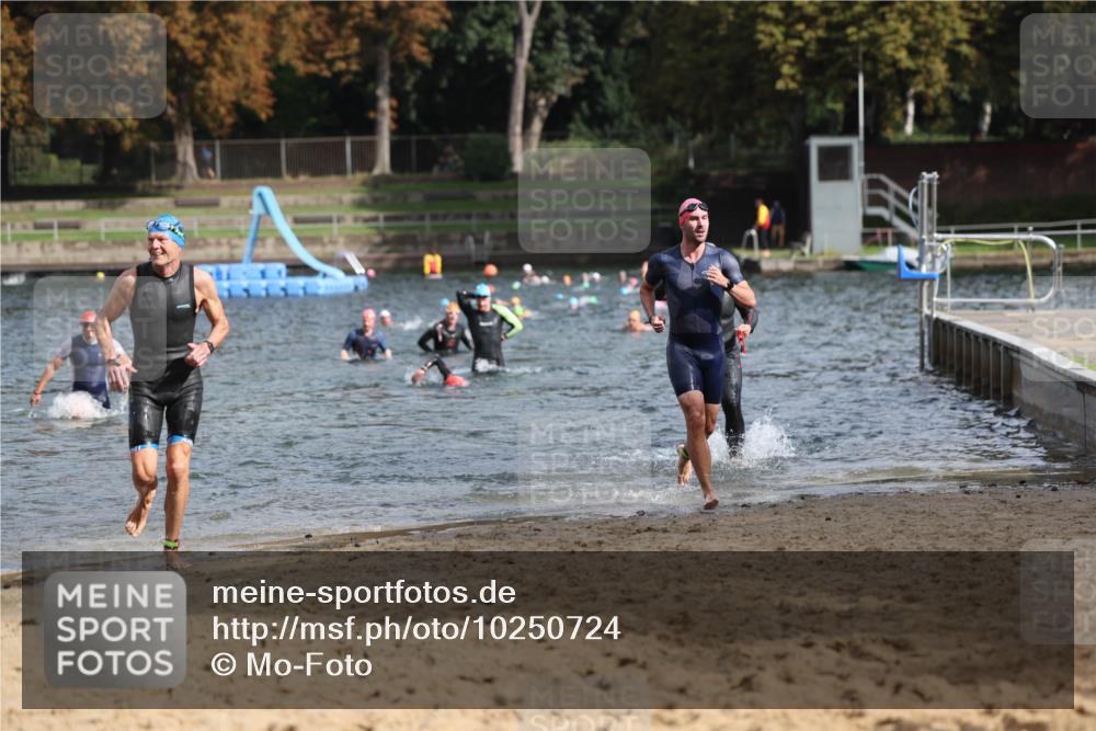 13.09.2026 - Stadtparktriathlon Mo-Foto http://msf.ph/oto/10250724 13.09.2026 11:31:03 Schwimmen 830, 867, 893, 914, 926 meine-sportfotos.de