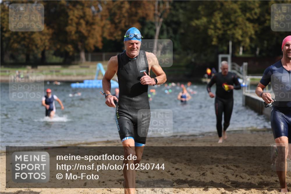 13.09.2026 - Stadtparktriathlon Mo-Foto http://msf.ph/oto/10250744 13.09.2026 11:31:06 Schwimmen 830, 867, 892, 893, 914, 926 meine-sportfotos.de