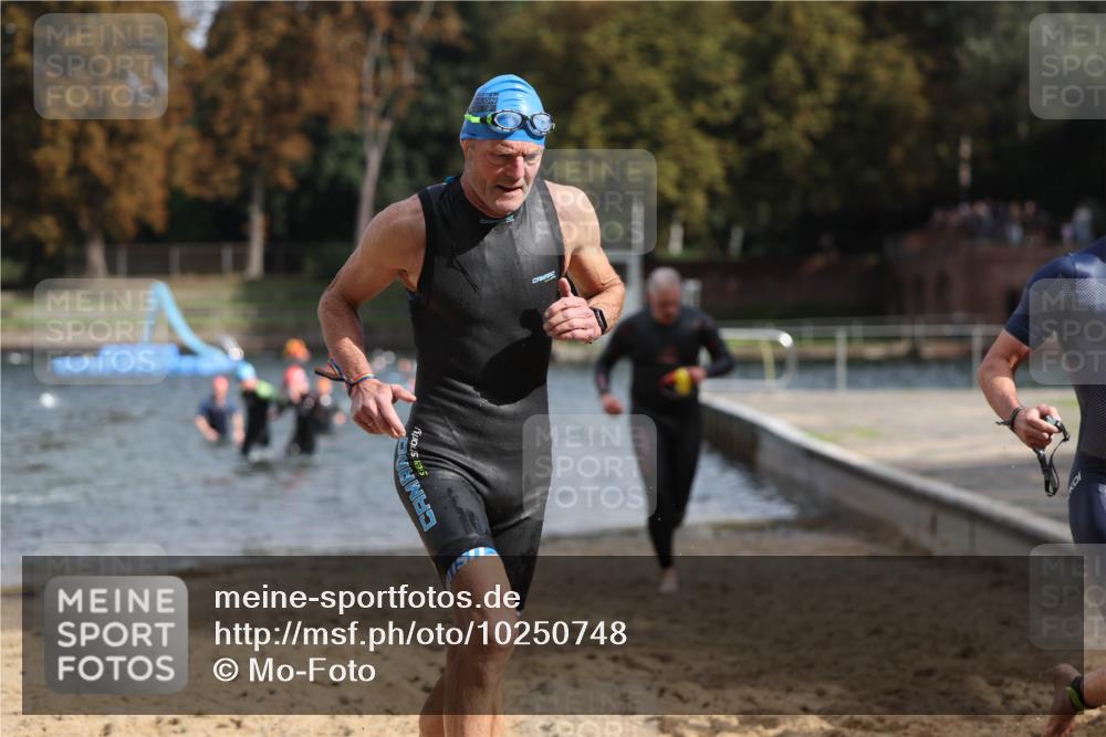 13.09.2026 - Stadtparktriathlon Mo-Foto http://msf.ph/oto/10250748 13.09.2026 11:31:07 Schwimmen 830, 867, 892, 893, 926 meine-sportfotos.de