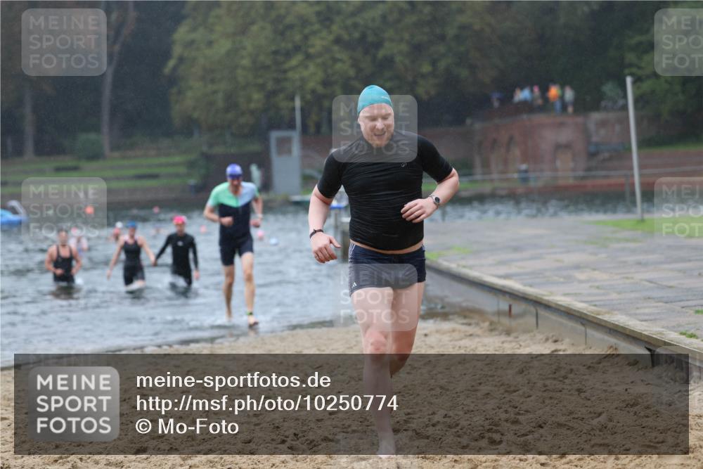 13.09.2026 - Stadtparktriathlon Mo-Foto http://msf.ph/oto/10250774 13.09.2026 12:54:12 Schwimmen 1326, 1384, 1387, 1388, 1402, 1410, 1414 meine-sportfotos.de