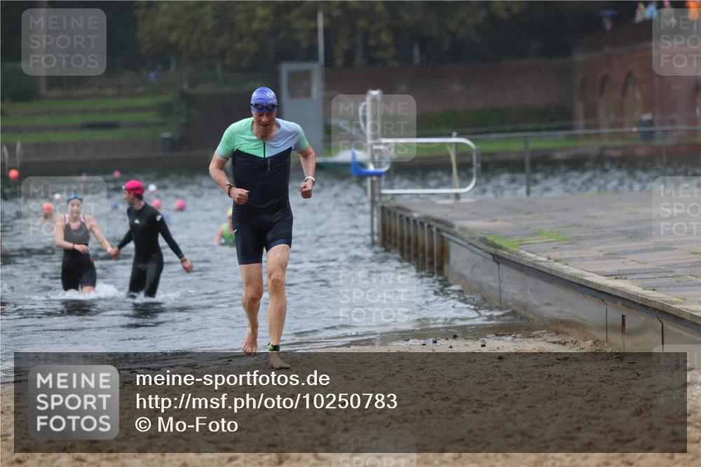 13.09.2026 - Stadtparktriathlon Mo-Foto http://msf.ph/oto/10250783 13.09.2026 12:54:14 Schwimmen 1326, 1387, 1388, 1402, 1410 meine-sportfotos.de