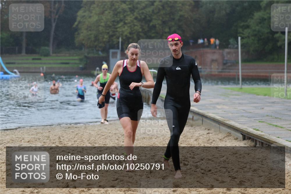 13.09.2026 - Stadtparktriathlon Mo-Foto http://msf.ph/oto/10250791 13.09.2026 12:54:28 Schwimmen 1326, 1347, 1373, 1413, 1425 meine-sportfotos.de