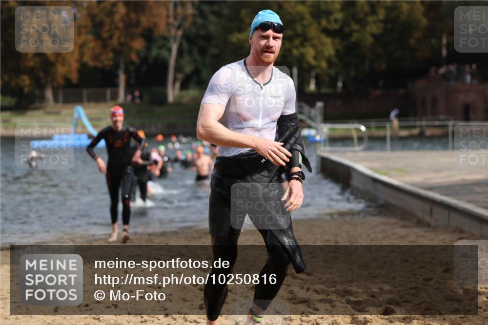 13.09.2026 - Stadtparktriathlon Mo-Foto http://msf.ph/oto/10250816 13.09.2026 11:31:20 Schwimmen 838, 839, 859, 871, 892, 894, 903, 963 meine-sportfotos.de