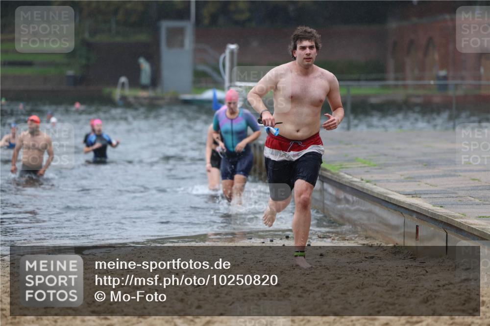 13.09.2026 - Stadtparktriathlon Mo-Foto http://msf.ph/oto/10250820 13.09.2026 12:54:36 Schwimmen 1347, 1364, 1393, 1395, 1396 meine-sportfotos.de
