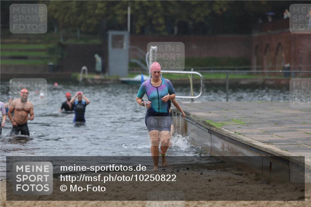 13.09.2026 - Stadtparktriathlon Mo-Foto http://msf.ph/oto/10250822 13.09.2026 12:54:38 Schwimmen 1347, 1364, 1393, 1395, 1396 meine-sportfotos.de