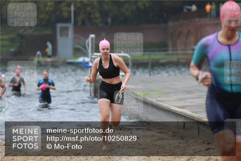 13.09.2026 - Stadtparktriathlon Mo-Foto http://msf.ph/oto/10250829 13.09.2026 12:54:43 Schwimmen 1348, 1364, 1393, 1395, 1396 meine-sportfotos.de