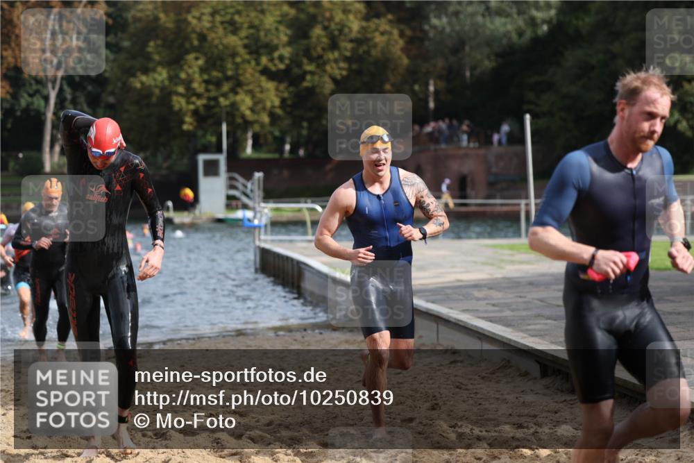 13.09.2026 - Stadtparktriathlon Mo-Foto http://msf.ph/oto/10250839 13.09.2026 11:31:24 Schwimmen 838, 839, 859, 871, 894, 903, 963 meine-sportfotos.de