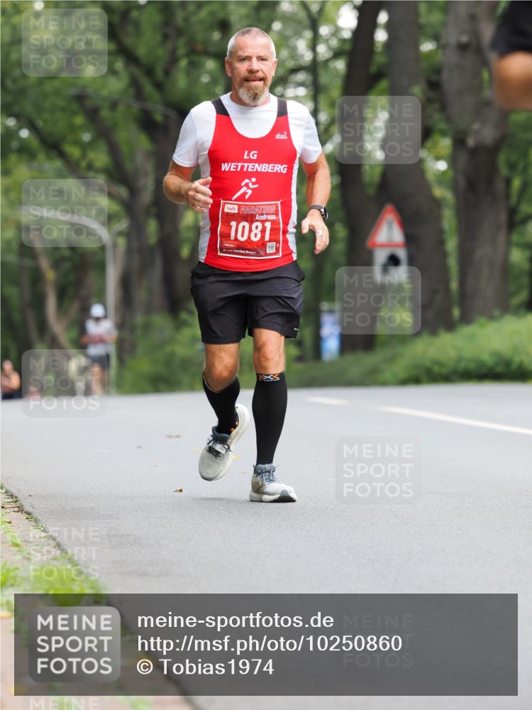 13.09.2026 - 21. swb-Marathon Bremen TobiasT http://msf.ph/oto/10250860 13.09.2026 12:35:35 Laufen 1081, 21 meine-sportfotos.de