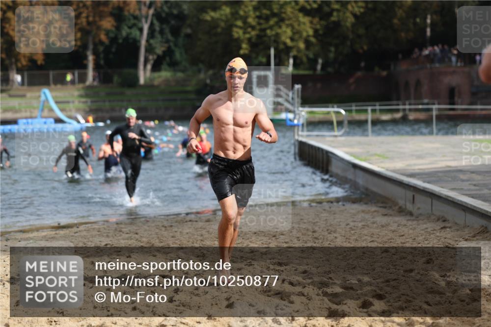 13.09.2026 - Stadtparktriathlon Mo-Foto http://msf.ph/oto/10250877 13.09.2026 11:31:30 Schwimmen 859, 871, 877, 894, 903, 906 meine-sportfotos.de