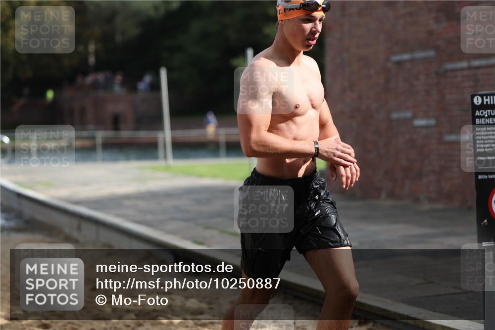 13.09.2026 - Stadtparktriathlon Mo-Foto http://msf.ph/oto/10250887 13.09.2026 11:31:32 Schwimmen 859, 871, 877, 894, 903, 906, 917, 933 meine-sportfotos.de
