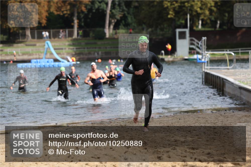 13.09.2026 - Stadtparktriathlon Mo-Foto http://msf.ph/oto/10250889 13.09.2026 11:31:33 Schwimmen 859, 871, 877, 894, 906, 917, 933 meine-sportfotos.de