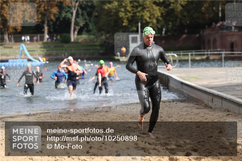 13.09.2026 - Stadtparktriathlon Mo-Foto http://msf.ph/oto/10250898 13.09.2026 11:31:34 Schwimmen 859, 871, 877, 906, 917, 933 meine-sportfotos.de