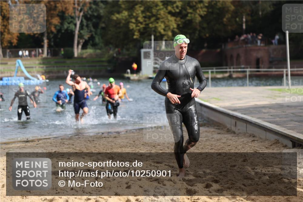 13.09.2026 - Stadtparktriathlon Mo-Foto http://msf.ph/oto/10250901 13.09.2026 11:31:34 Schwimmen 859, 871, 877, 906, 917, 933 meine-sportfotos.de