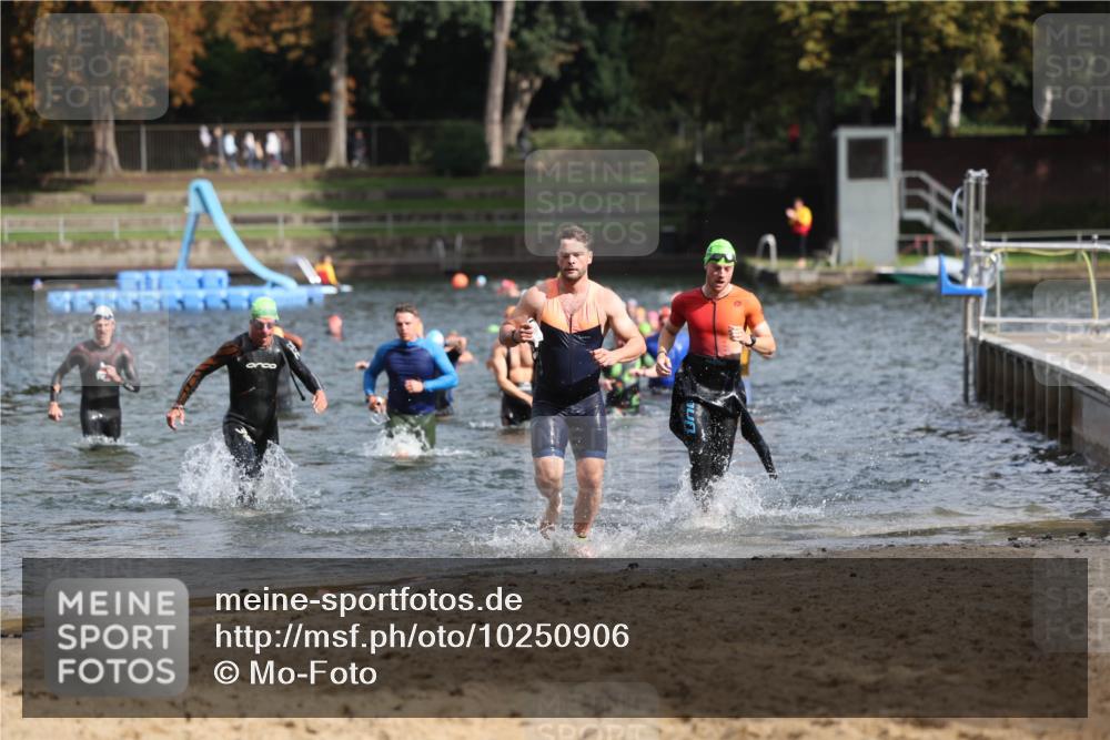 13.09.2026 - Stadtparktriathlon Mo-Foto http://msf.ph/oto/10250906 13.09.2026 11:31:35 Schwimmen 829, 864, 871, 874, 877, 906, 917, 933 meine-sportfotos.de