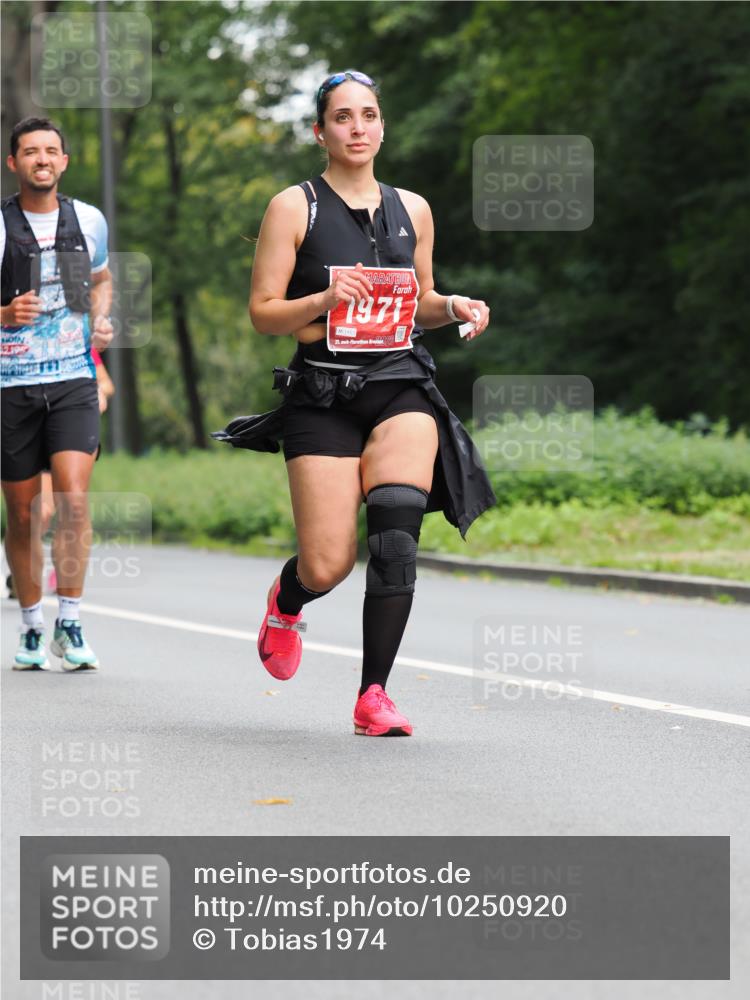 13.09.2026 - 21. swb-Marathon Bremen TobiasT http://msf.ph/oto/10250920 13.09.2026 12:36:28 Laufen 2195, 1971, 148, 21 meine-sportfotos.de