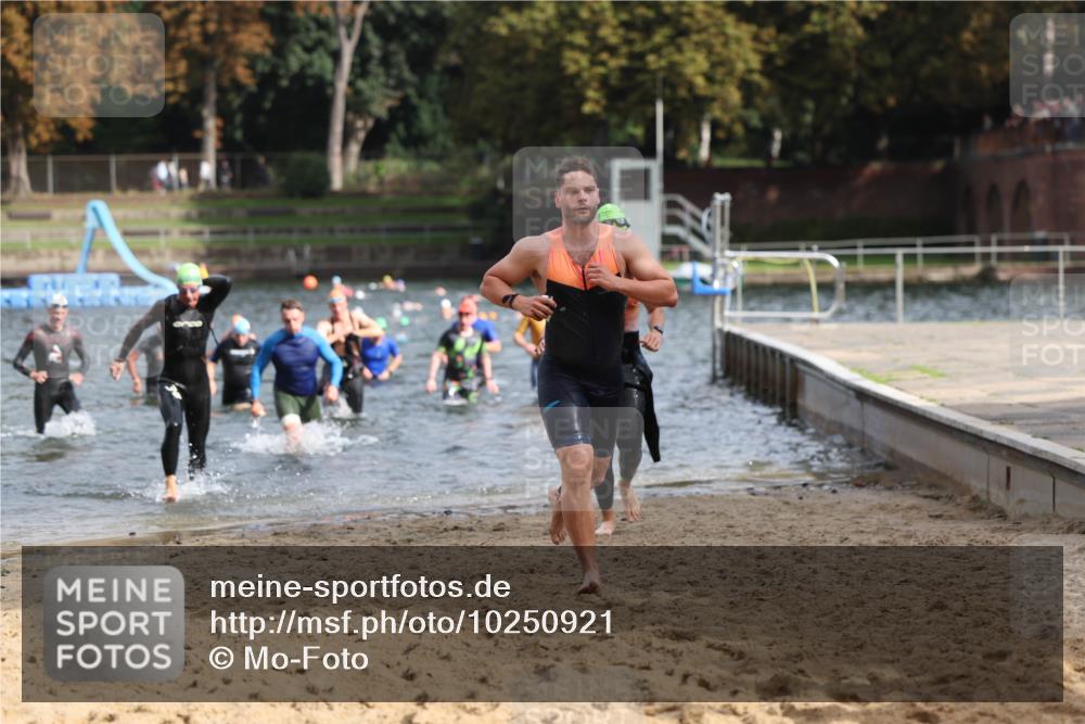 13.09.2026 - Stadtparktriathlon Mo-Foto http://msf.ph/oto/10250921 13.09.2026 11:31:38 Schwimmen 829, 864, 871, 874, 877, 884, 906, 917, 933 meine-sportfotos.de