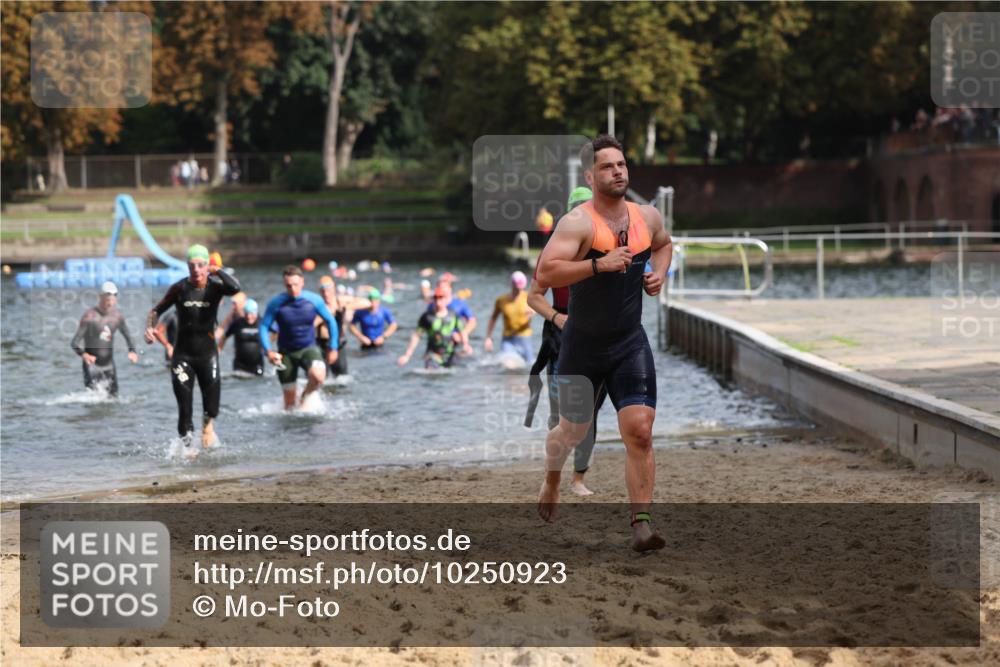 13.09.2026 - Stadtparktriathlon Mo-Foto http://msf.ph/oto/10250923 13.09.2026 11:31:38 Schwimmen 829, 864, 871, 874, 877, 884, 906, 917, 933 meine-sportfotos.de