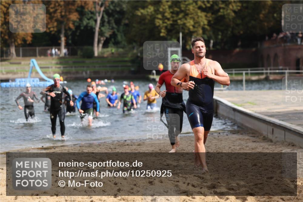 13.09.2026 - Stadtparktriathlon Mo-Foto http://msf.ph/oto/10250925 13.09.2026 11:31:38 Schwimmen 829, 864, 871, 874, 877, 884, 906, 917, 933 meine-sportfotos.de