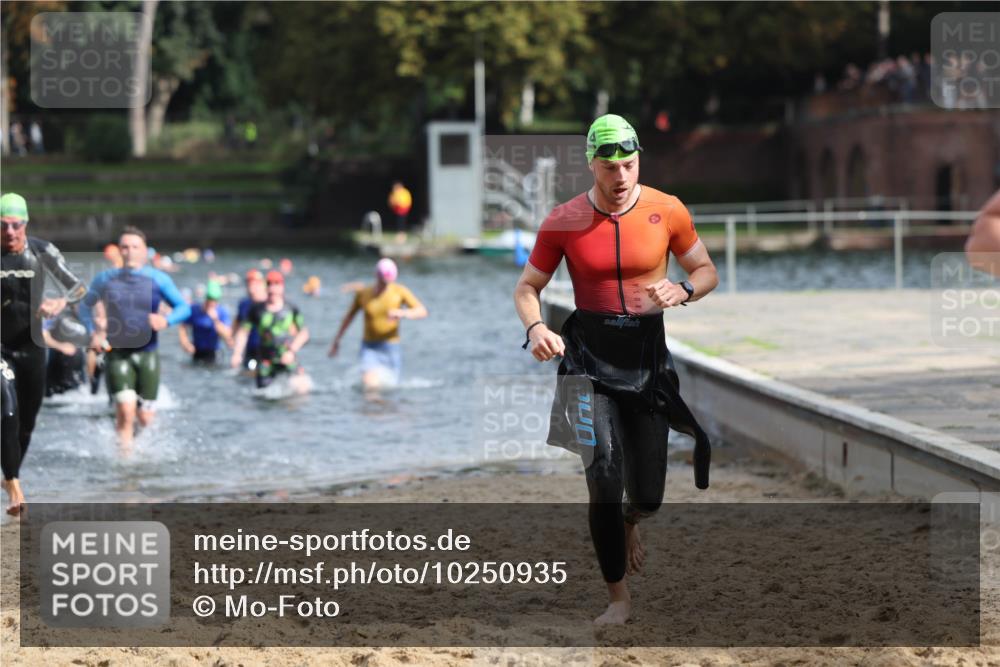 13.09.2026 - Stadtparktriathlon Mo-Foto http://msf.ph/oto/10250935 13.09.2026 11:31:40 Schwimmen 829, 853, 864, 874, 877, 884, 895, 906, 917, 933 meine-sportfotos.de