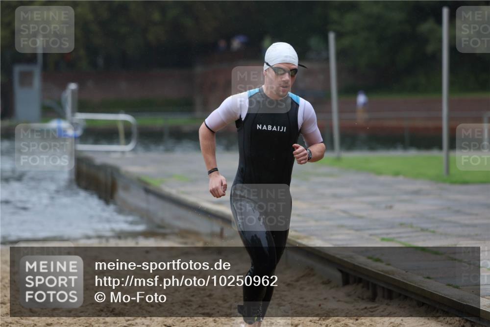 13.09.2026 - Stadtparktriathlon Mo-Foto http://msf.ph/oto/10250962 13.09.2026 12:55:22 Schwimmen 1311 meine-sportfotos.de