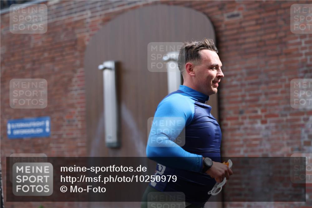 13.09.2026 - Stadtparktriathlon Mo-Foto http://msf.ph/oto/10250979 13.09.2026 11:31:47 Schwimmen 829, 833, 853, 864, 870, 874, 882, 884, 895, 917, 933 meine-sportfotos.de