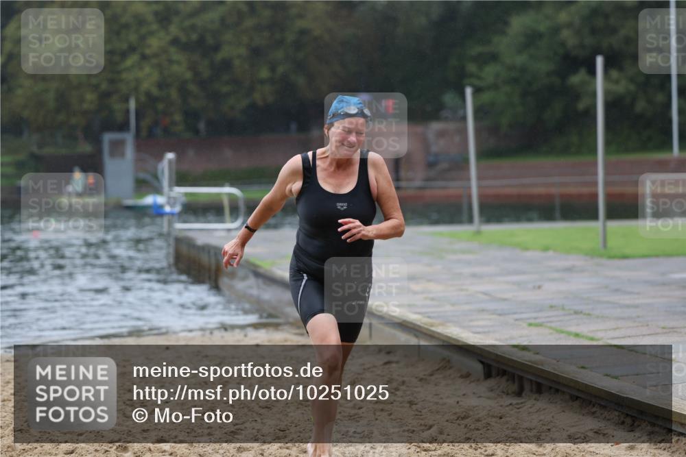 13.09.2026 - Stadtparktriathlon Mo-Foto http://msf.ph/oto/10251025 13.09.2026 12:55:49 Schwimmen 1372 meine-sportfotos.de