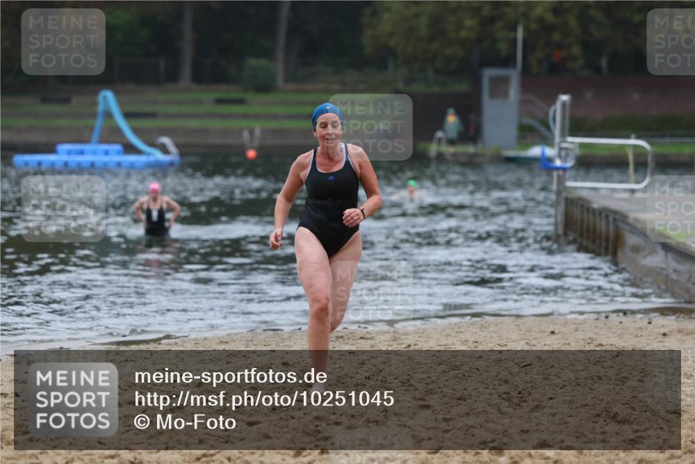 13.09.2026 - Stadtparktriathlon Mo-Foto http://msf.ph/oto/10251045 13.09.2026 12:56:27 Schwimmen 1424 meine-sportfotos.de