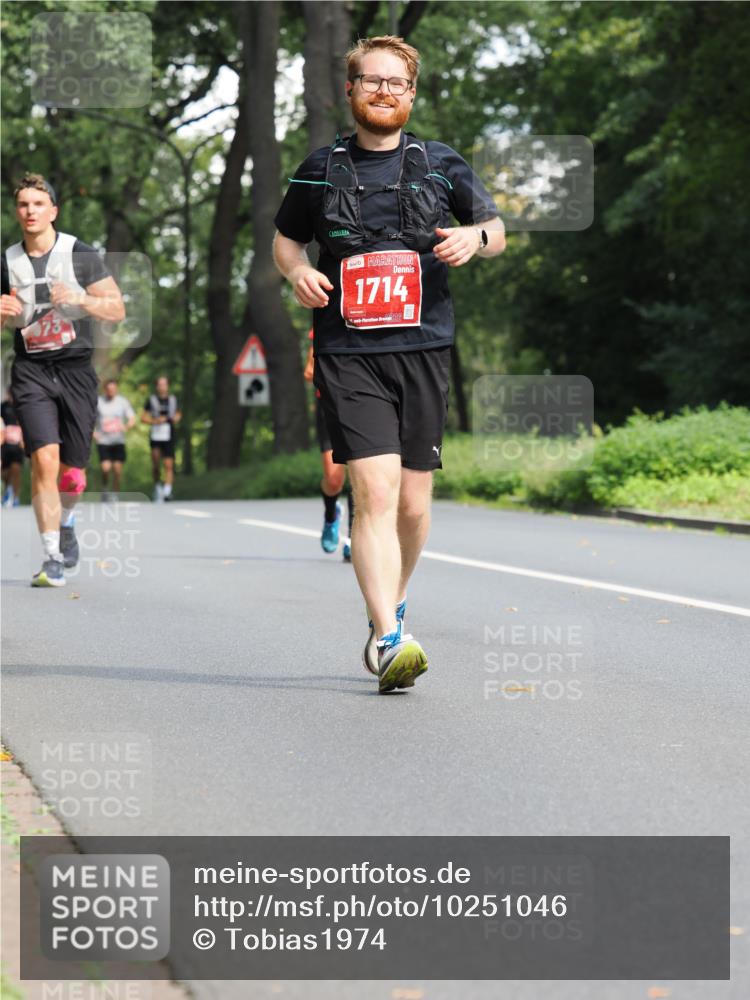 13.09.2026 - 21. swb-Marathon Bremen TobiasT http://msf.ph/oto/10251046 13.09.2026 12:37:31 Laufen 73, 1714 meine-sportfotos.de